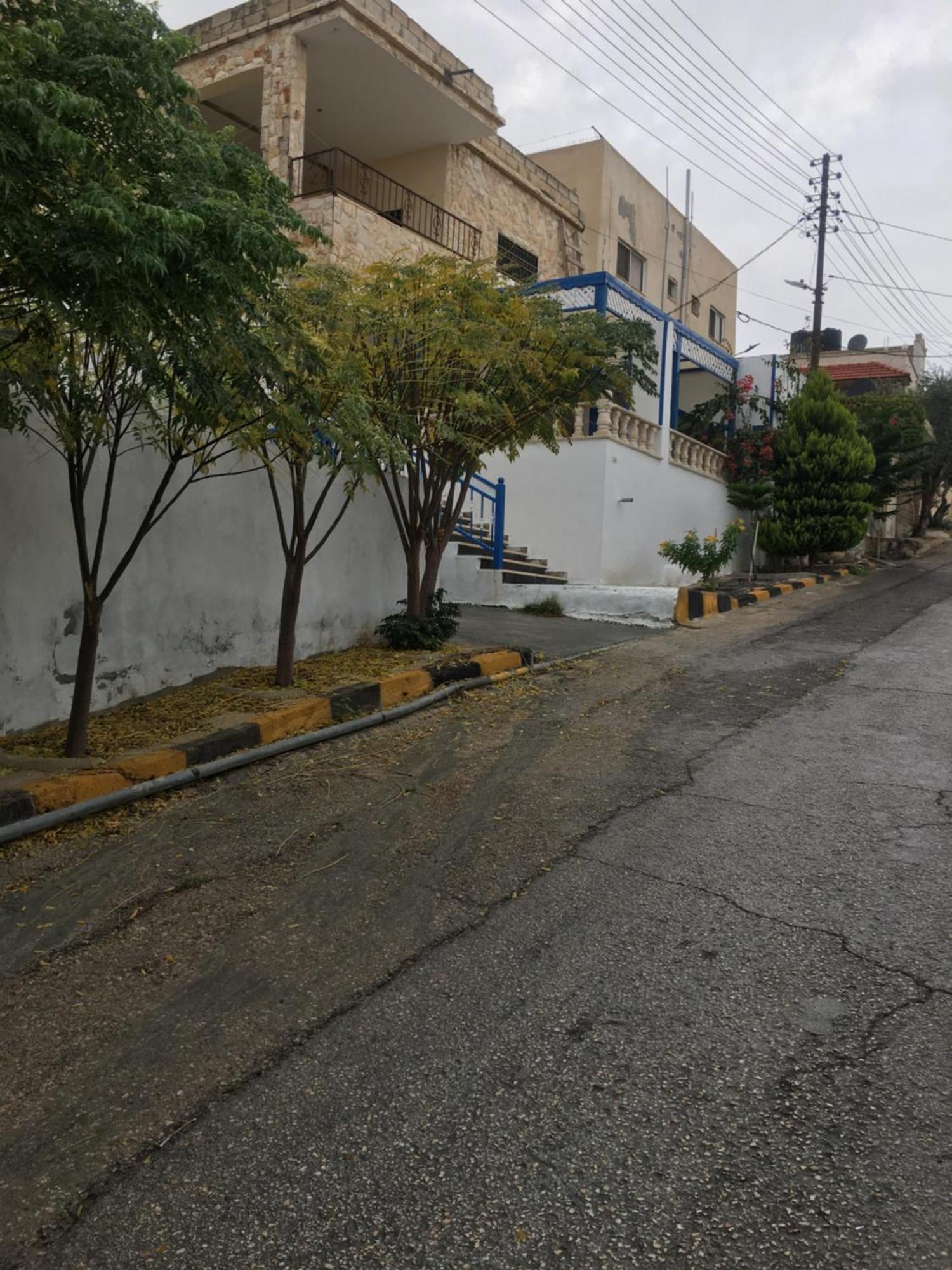 بيت العُمري Umm Qays Экстерьер фото